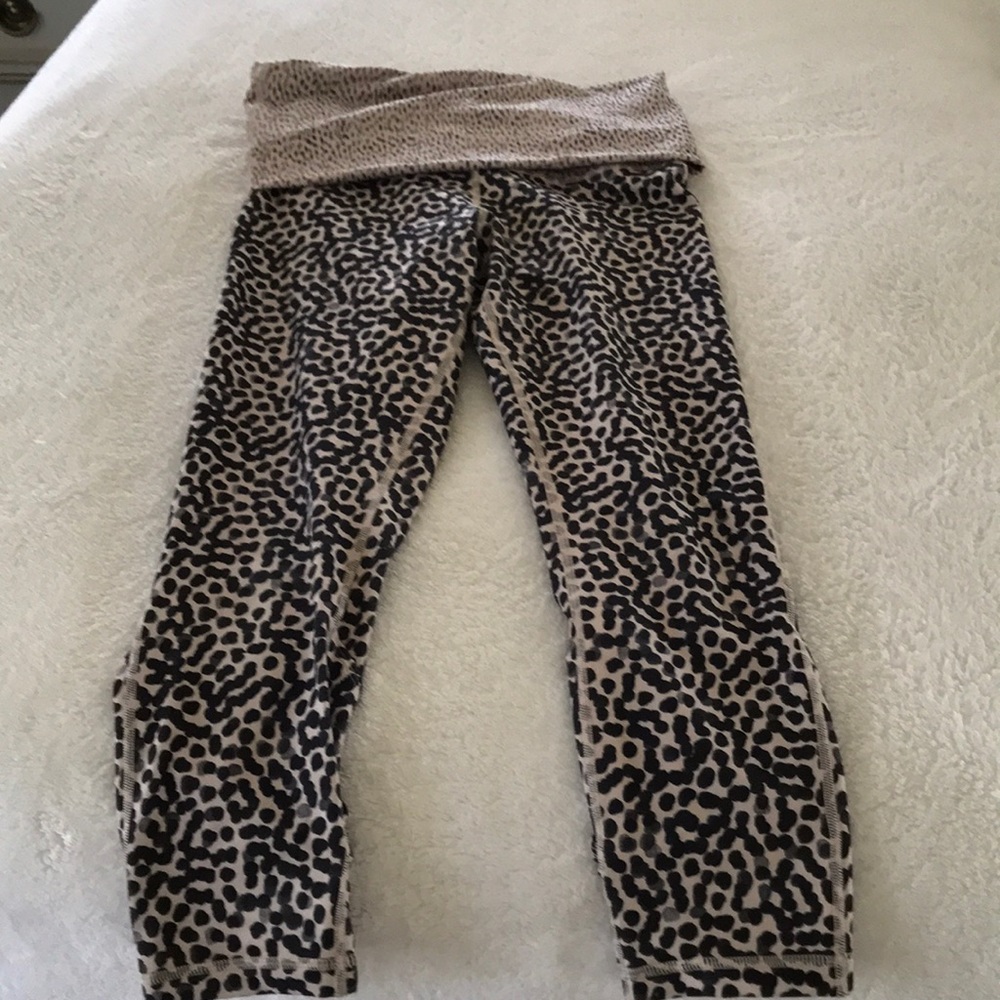 Lululemon yoga pants